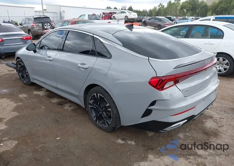 2022 Kia K5 Gt-Line z USA, uszkodzony, nr VIN 5XXG64J2XNG105901